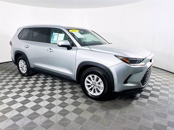 TOYOTA GRAND HIGHLANDER 2025 5TDAAAA51SS021294 image